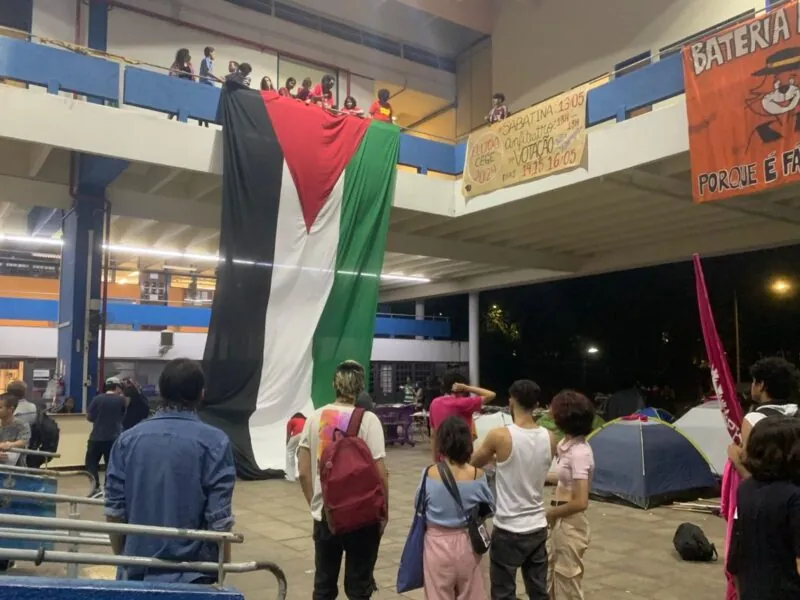 Estudantes da USP se juntam ao movimento estudantil global para demandar o fim do genocídio em Gaza